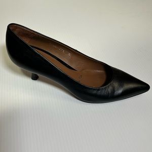 Donald J Pliner Leather Kitten Heels Black Shoes size 7.5 M Strobel Flex